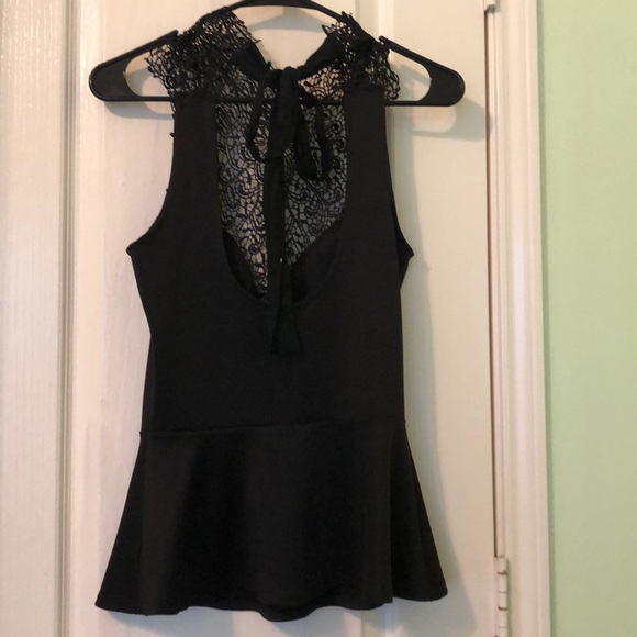 Black halter top - Picture 2 of 4